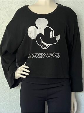 Tokyo Disney Resort Mickey Mouse Cropped Black Sweatshirt Cutout Sleeves Medium